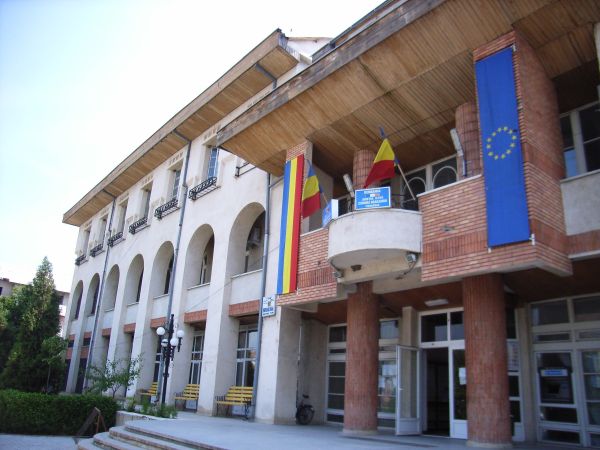 Primăriile micilor oraşe, aproape de faliment