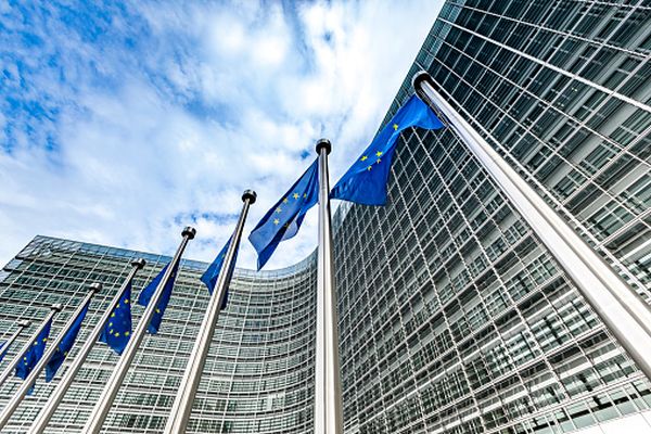 Comisia Europeană va autoriza un acord cu CureVac pentru 405 milioane de doze de vaccin
