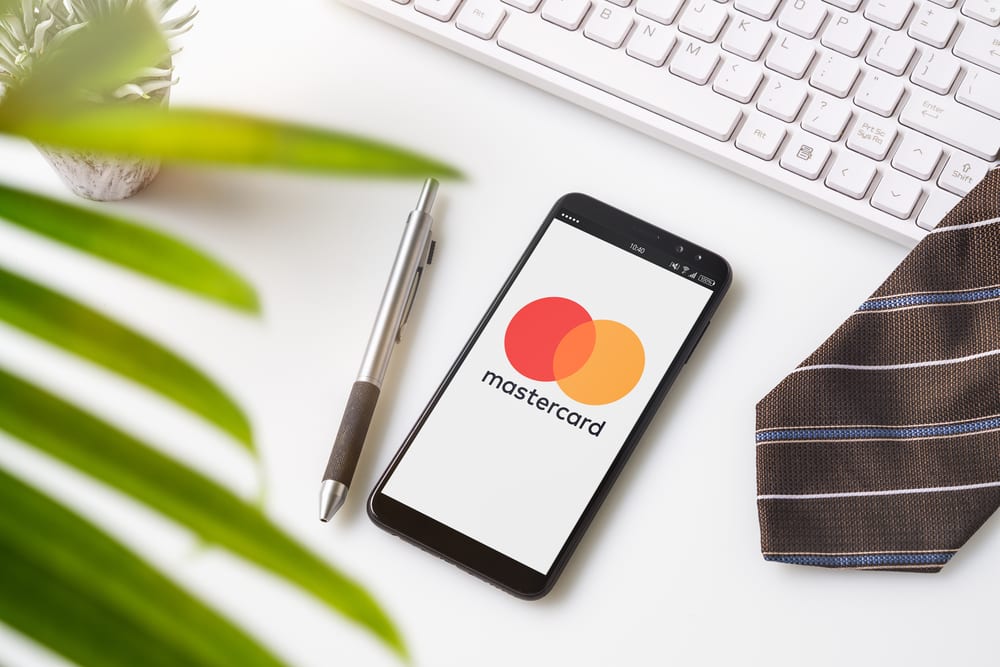 COVID-19 i-a determinat pe europeni să devină mai digitalizaţi în ceea ce priveşte serviciile de banking
