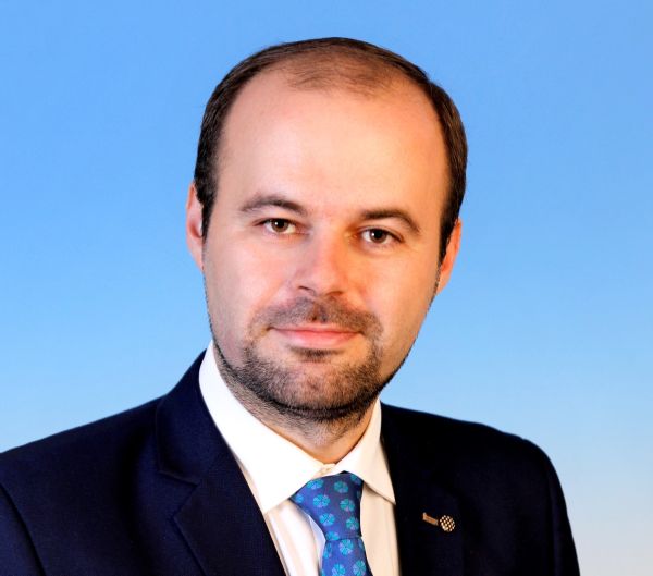 Cristian Popa, CFA şi membru în Consiliul de Administraţie al Băncii Naţionale