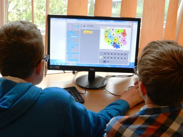 Proiect: digitalizarea educaţiei