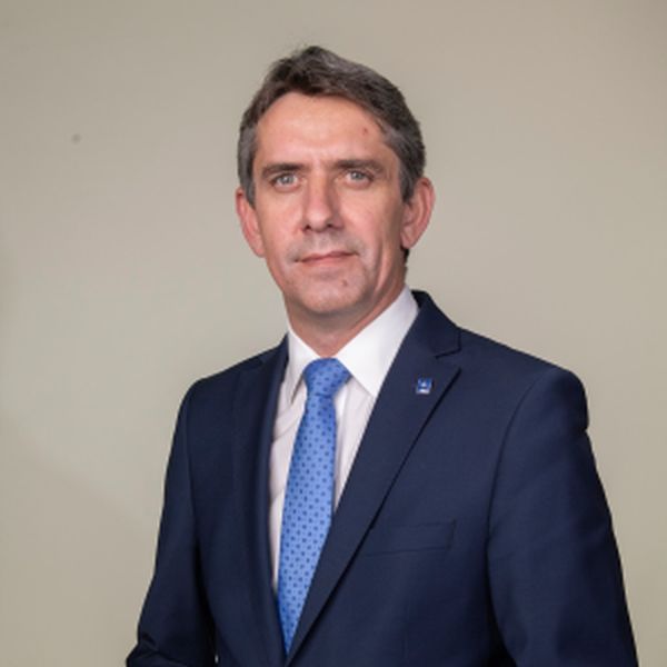 ''Proiect pentru sprijinirea HoReCa - adoptat în primă lectură''