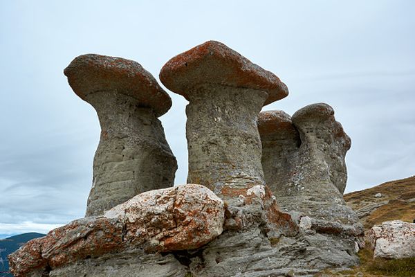 Aglomeraţie la munte, pe platoul Bucegi, unde sute de români au sărbătorit Ziua Sfinxului