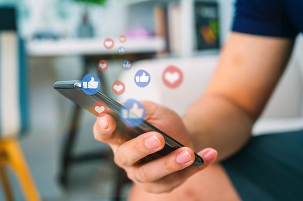 Facebook schimbă numele criptomonedei pe care o va lansa