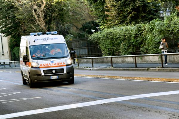 Un bărbat a murit într-o secţie de votare din Sectorul 3