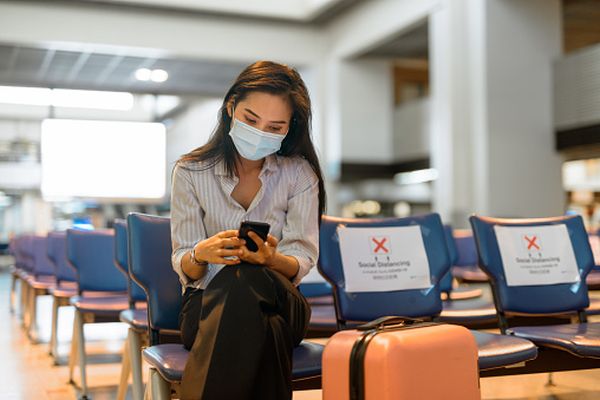 Transportul aerian de pasageri a scăzut cu 65%, în primele nouă luni din 2020 