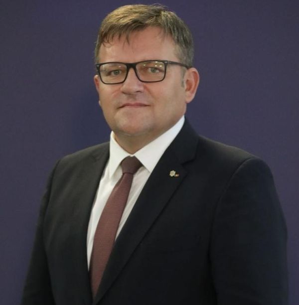 "Guvernarea PNL-USR a îndatorat ţara cu peste 30 de miliarde de euro"