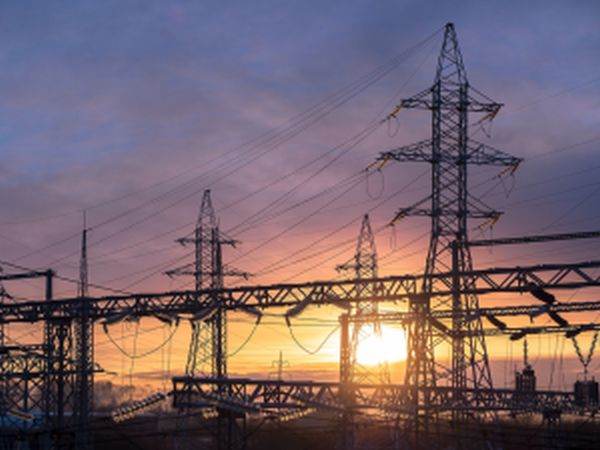 Preţul spot al energiei pe bursă a crescut cu 16% în noiembrie 2020