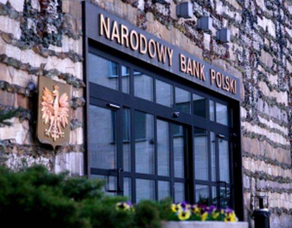Banca Naţională a Poloniei ar putea reduce dobânda de referinţă