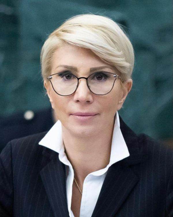 ''Din ianuarie, alocaţia pentru copii va fi 214 lei pe lună''