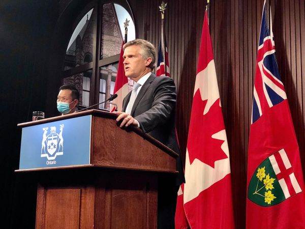 Ministrul de finanţe din Ontario a demisionat după ce a călătorit în Caraibe în timp ce provincia era în izolare