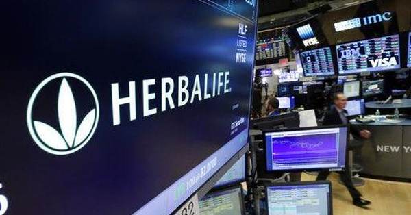 Carl Icahn obţine 600 de milioane de dolari după vânzarea unei participaţii la Herbalife