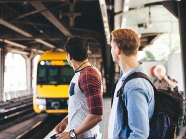 Aproape jumătate din reclamaţiile primite în 2020 de Centrul European al Consumatorilor din România au vizat transporturile