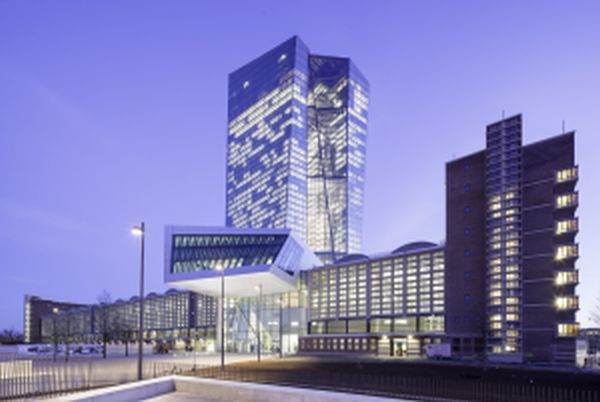 BCE şi băncile centrale încheie mâine perioada de consultări privind euro digital