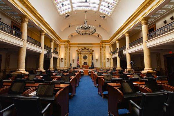 Congresmanii, controlaţi la intrarea în Capitoliu în urma incidentelor de săptămâna trecută