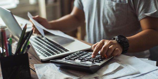 Factura proformă vs factura fiscală: Tot ce trebuie să ştii