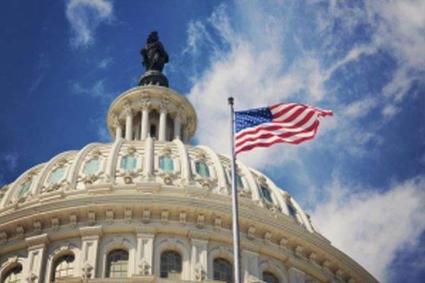 Bărbat înarmat cu un pistol şi 500 de gloanţe, arestat la Washington în apropierea Capitoliului
