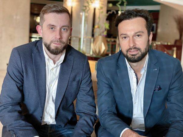 Tailent şi Aliant vor să "angajeze" roboţi software inteligenţi în mai multe companii din România