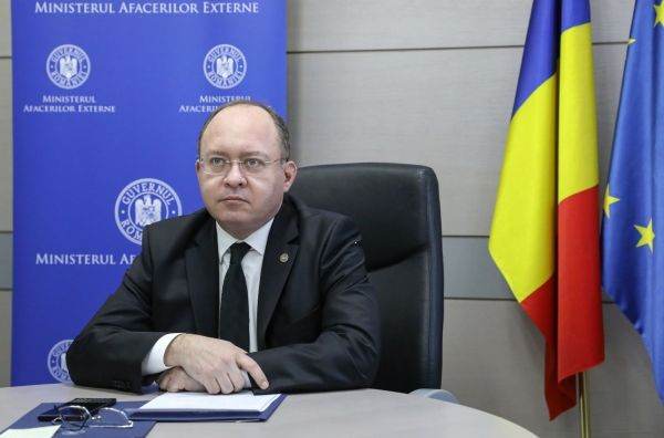 ''Unirea Principatelor ne îndeamnă să reflectăm la vocaţia ţării noastre, de stat modern, profund integrat în UE şi NATO''