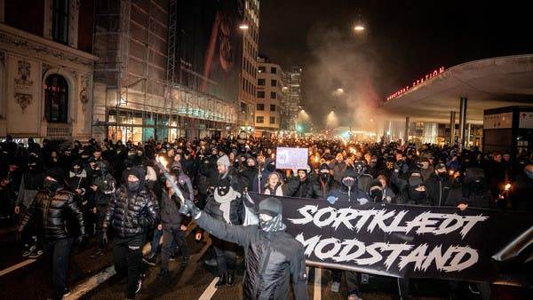 Sute de persoane au protestat împotriva restricţiilor anti-COVID-19