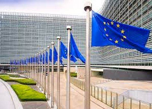 UE cere Ungariei să modifice legislaţia privind achiziţiile publice pentru a împiedica fraudele cu fonduri europene