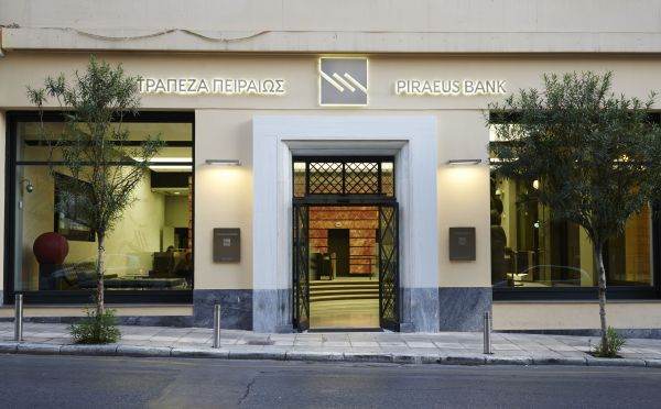 Băncile din Grecia încearcă să atragă capital de trei miliarde de euro