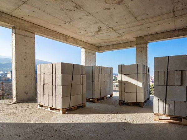 Administraţia Firea a dat în ultimele zile de mandat autorizaţie pentru demolarea a două case şi construirea unui bloc cu 4 etaje