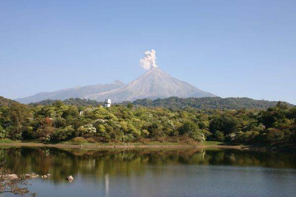 Vulcanii din Guatemala înregistrează din nou activitate eruptivă