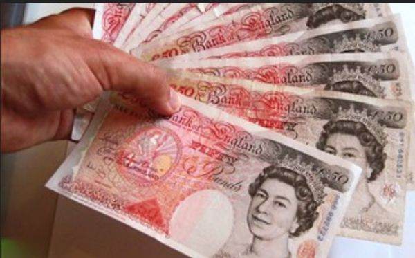 Lira sterlină a trecut de 1,40 dolari pentru prima oară după 2018