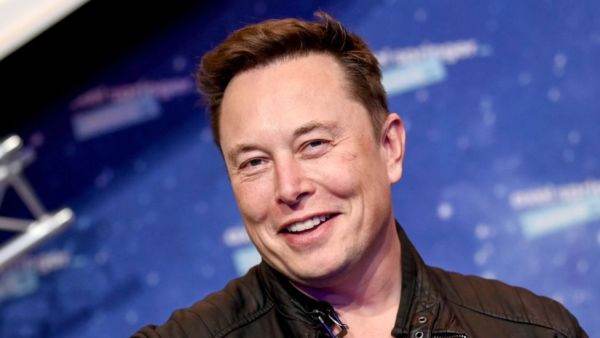 Scăderea bitcoin a afectat negativ Tesla