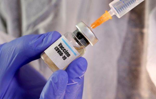 Moderna va începe studiile clinice pentru un nou vaccin, dezvoltat special contra tulpinii sud-africane
