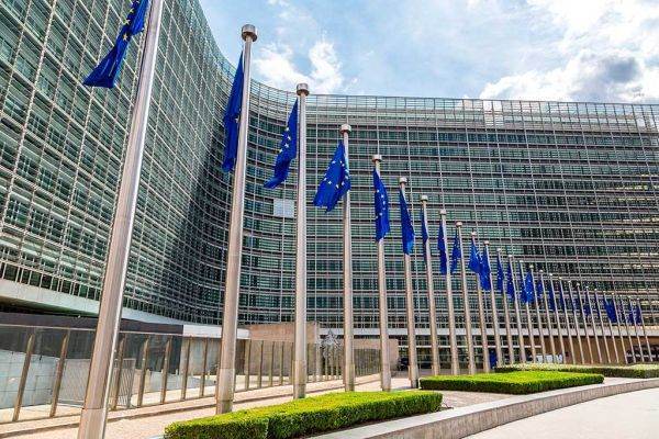 "Dacă UE nu se înţelege asupra paşapoartelor de vaccinare, unele state membre o vor face separat"