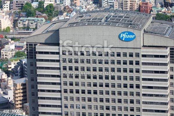 Programările pentru vaccinarea cu serul Pfizer-BioNTech, reluate sâmbătă