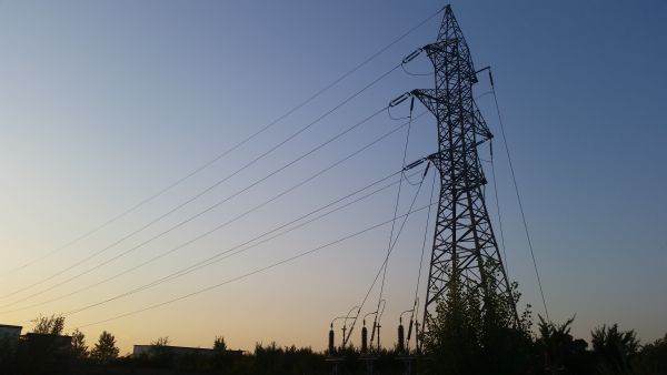 Preţul maxim al energiei electrice - 387,64 lei/MWh