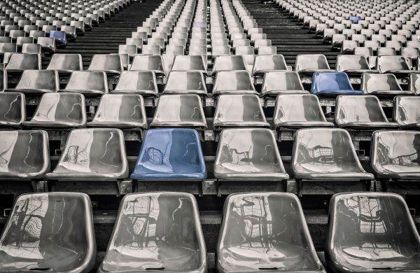 Stadioanele pline, o amintire