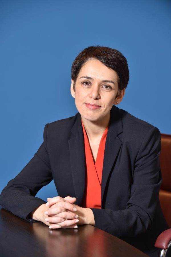 "Noi chiar finanţăm oamenii, nu hârtiile"