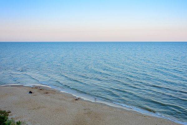 ABDL anunţă că restricţia privind exploatarea mării în perimetrul destinat extragerii nisipului pentru lărgirea plajei Mamaia a fost anulată