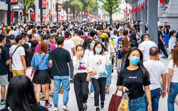 Echipa de experţi OMS trimisă la Wuhan îşi va prezenta raportul privind originea pandemiei