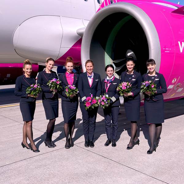 Wizz Air reafirmă promisiunea de a angaja mai multe femei în poziţii de pilot şi de conducere
