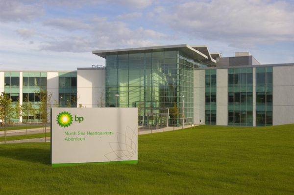 BP anunţă că va adopta un program de muncă hibrid după pandemie