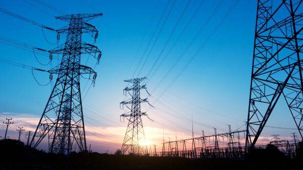 ANRE a modificat modul de racordare a clienţilor noncasnici la reţelele de gaze şi electricitate