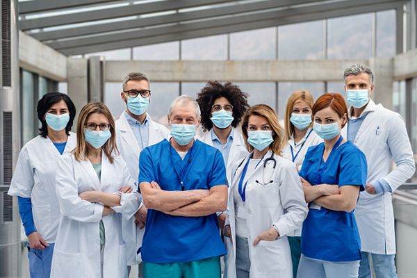 Solidaritatea Sanitară îl acuză pe Cîţu de "maximă indiferenţă" privind soarta cadrelor medicale