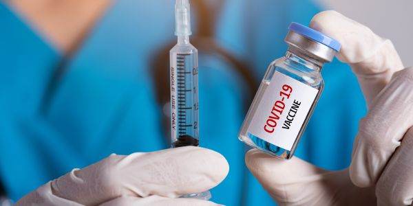 Aproximativ 40% dintre angajaţii din şcoli s-au vaccinat împotriva COVID-19