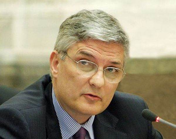 "Corecţia bugetului public cere raţiune şi cifre chibzuite"