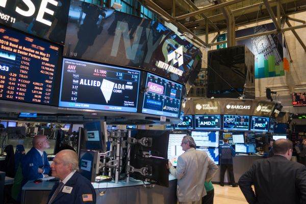 Boom-ul IPO-urilor transfrontaliere, bogat în promisiuni, dar şi în pericole
