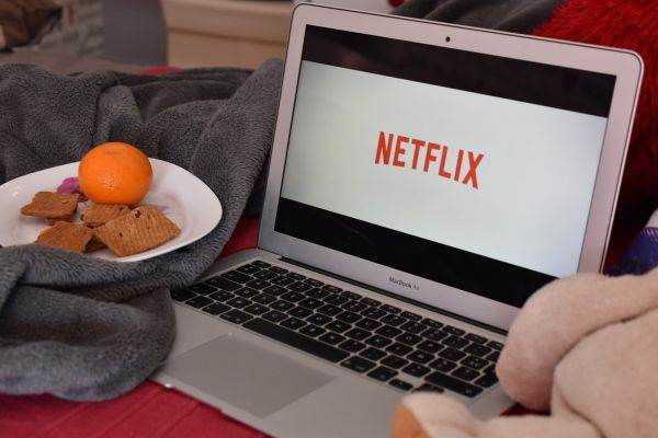Netflix va lansa aproape 30 de producţii franţuzeşti în 2021