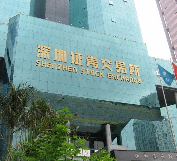 Surse: China ia în calcul lansarea unei burse noi