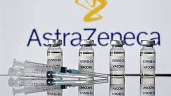 Autorităţile ştiinţifice recomandă limitarea vaccinului AstraZeneca persoanelor peste 30 de ani