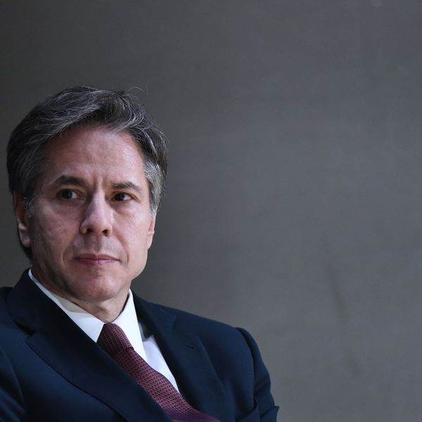 Antony Blinken avertizează că vor exista consecinţe în caz de agresiune rusă în Ucraina