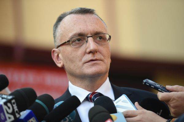Elevii vor să înceapă mai devreme anul şcolar viitor
